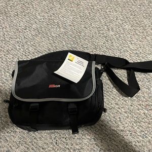 Nikon Compact Digital SLR Accessories Bag